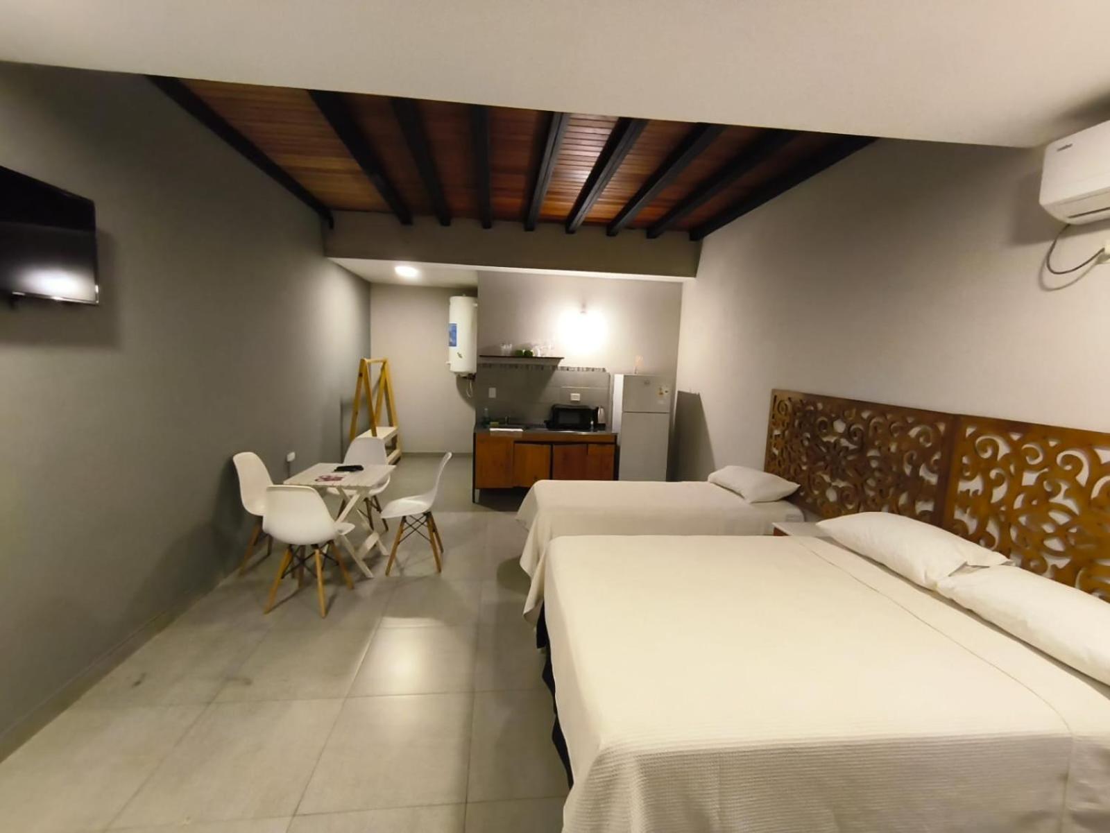 Los Lirios Apart & Suite Puerto Iguazú Eksteriør billede